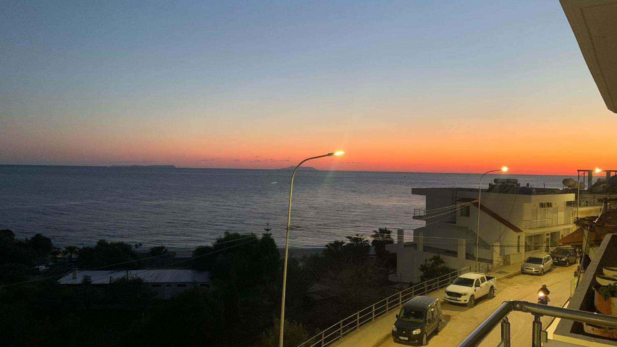 Sunset Views Apartment Himarë Exterior foto
